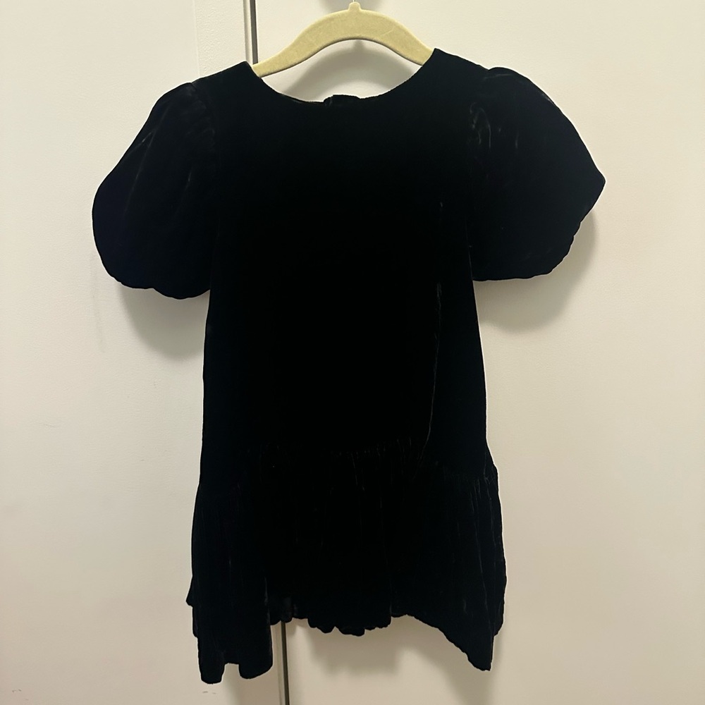 Cara Cara black velvet dress. Size 4.